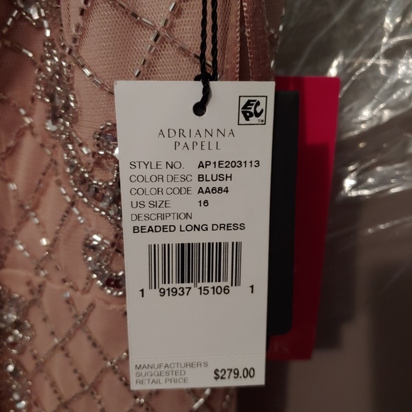 Adrianna Papell Gown - Picture 7 of 7